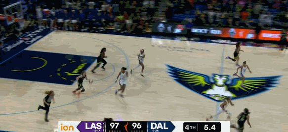 九游体育官网入口-可惜!普拉姆两罚不中,飞翼无暂停的情况下佩奇后场一条龙三分险绝杀