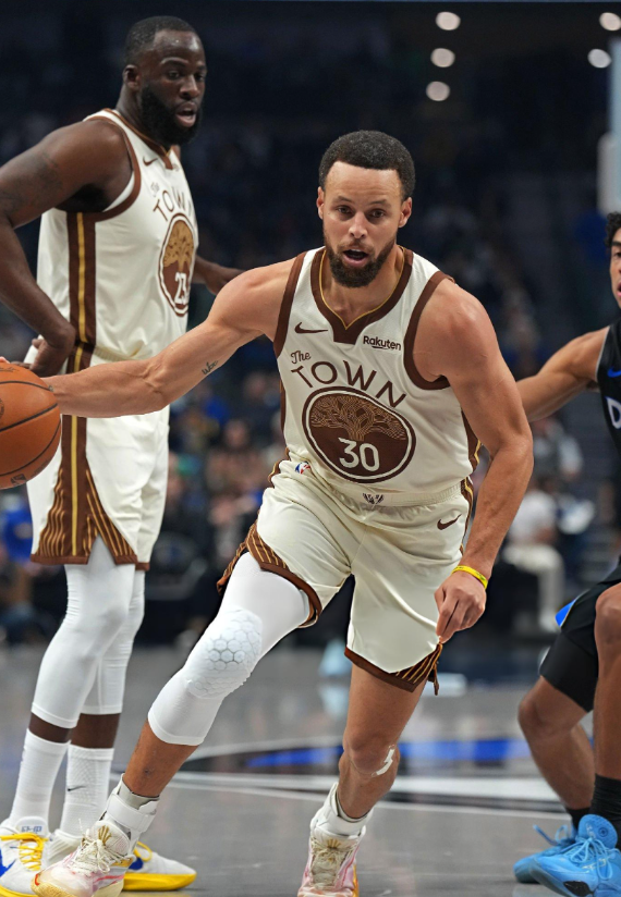 九游体育官网入口-落选秀准三双对飙库里38分，状元21+11克莱哑火，独行侠复仇勇士