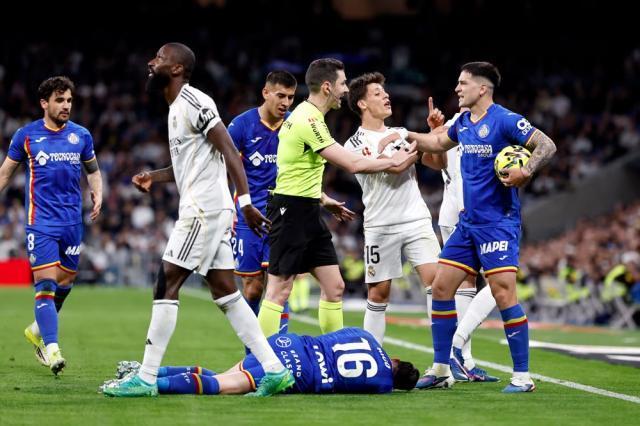 九游体育app-皇马输球又输人，伯纳乌喊弗洛伦蒂诺辞职