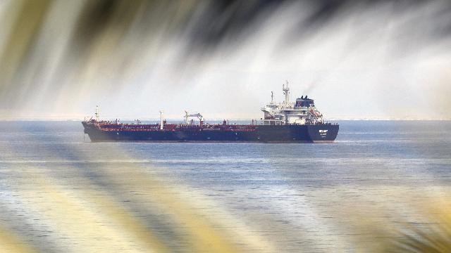 九游体育app-霍尔木兹海峡替代路线有了？沙特、阿联酋要另辟蹊径运石油